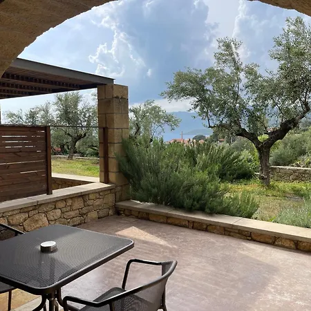 Diapori Suites Hotel Kardamyli Exterior photo