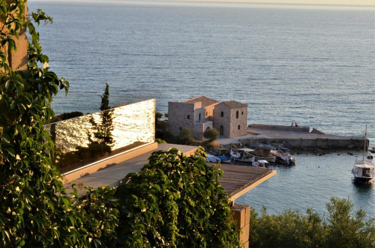 Diapori Hotel 4*