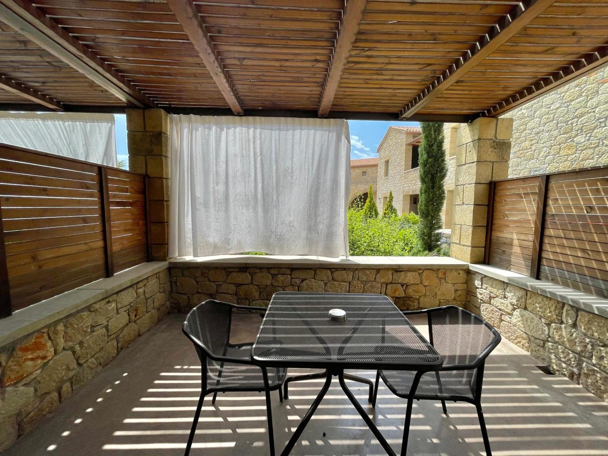 Diapori Hotel 4*